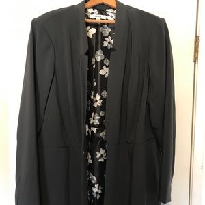 Woman’s plus size blazer